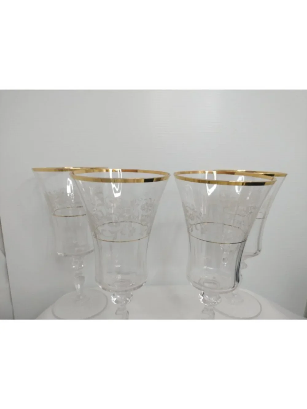 4 Mikasa Antique Lace Middle Floral Elegant Wine, Water Crystal Gold Rim New